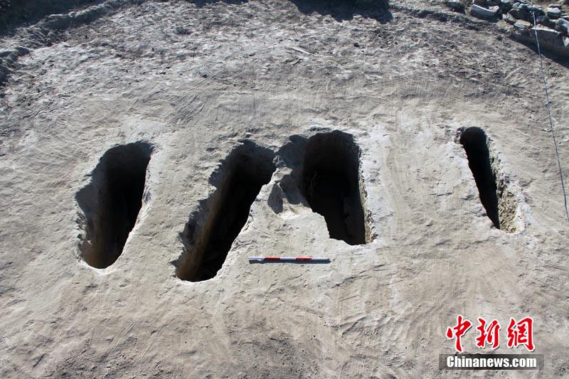 Multi burial rooms founded in Wutulan Tombs in Xinjiang