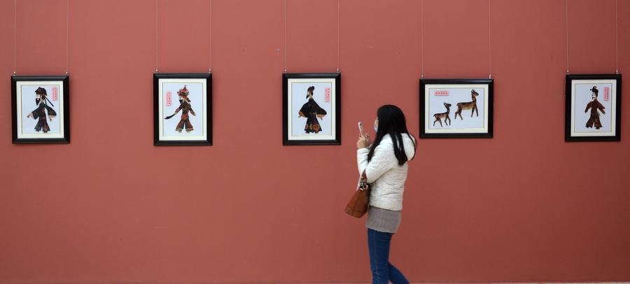 Shadow puppet exhibition held in Hebei