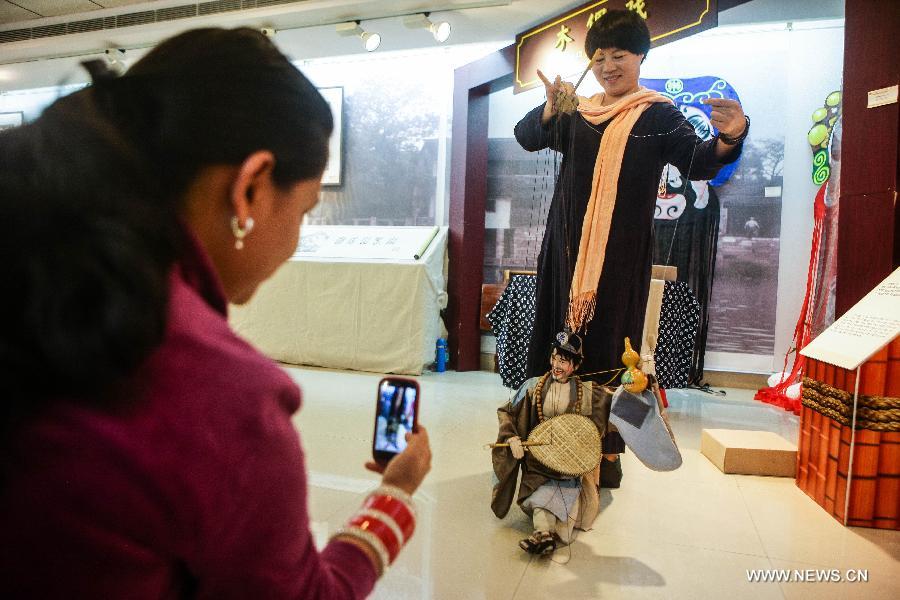 Exhibition of Chinese intangible culture heritage kicks off in India