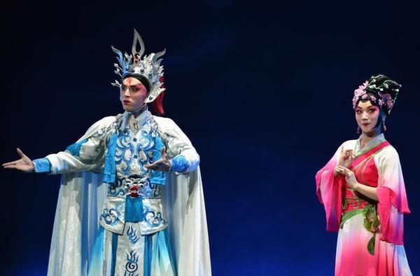Peking Opera troupe marks 60th anniversary with first-class shows