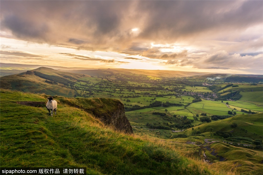 Autumn sees a myriad of colors across Britain