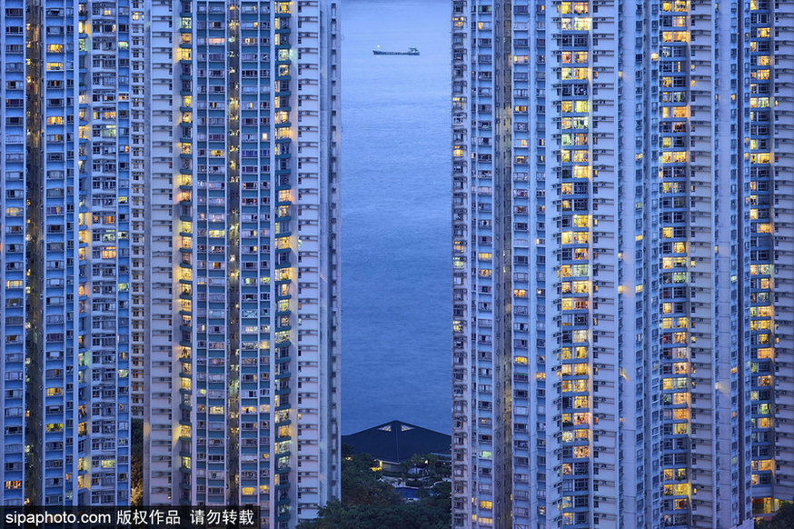 French photographer captures 'The Blue Moment' of HK