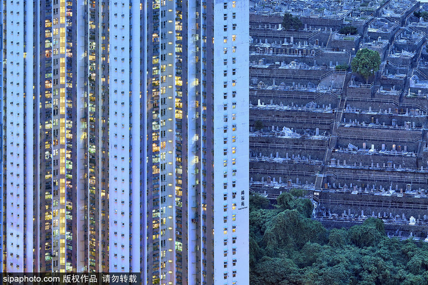 French photographer captures 'The Blue Moment' of HK