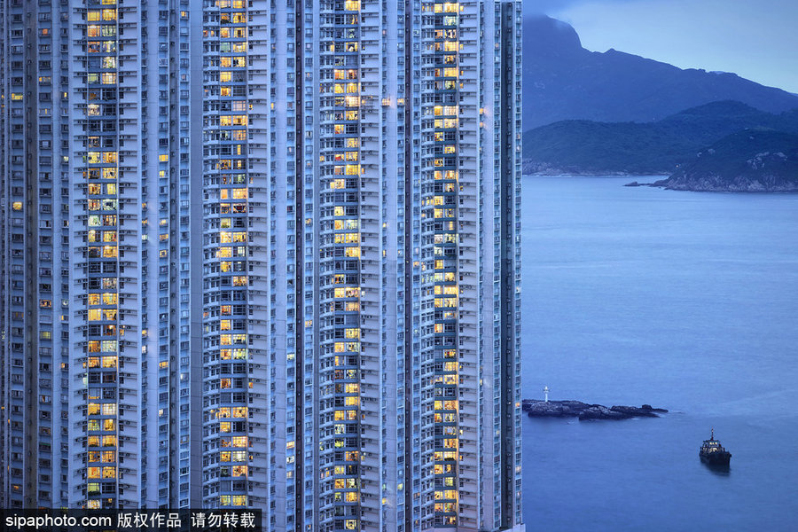 French photographer captures 'The Blue Moment' of HK