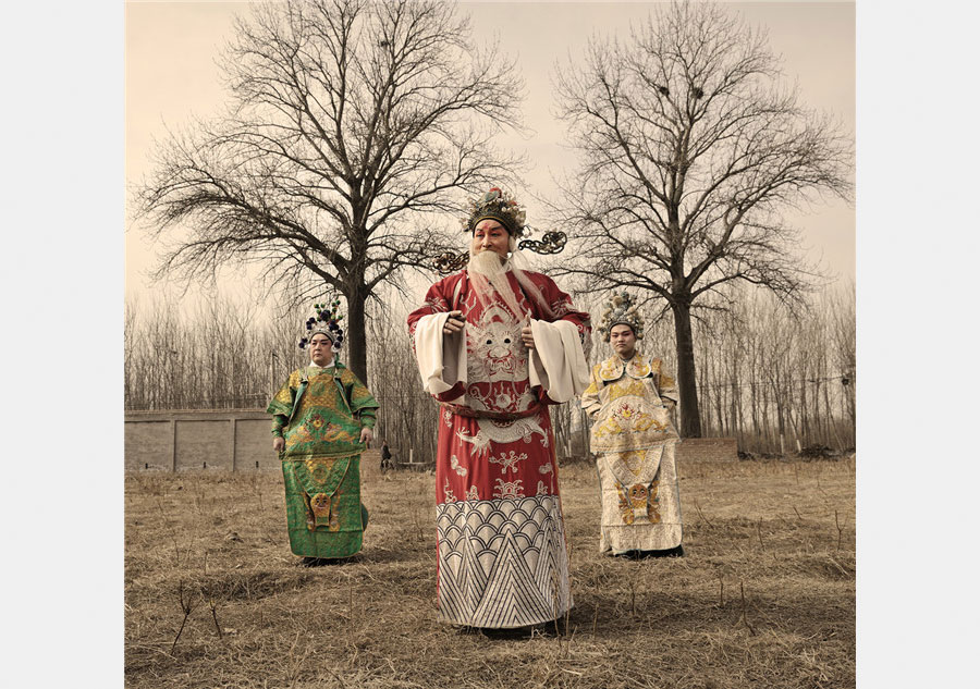 Photographer captures folk opera performers in the countryside