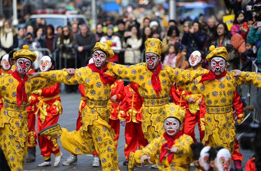 Flash mob in monkey costumes appears in NYC to mark Chinese New Year