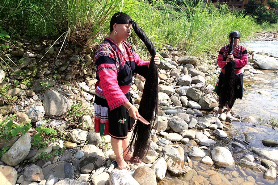 Huangluo: China's 'long hair village'