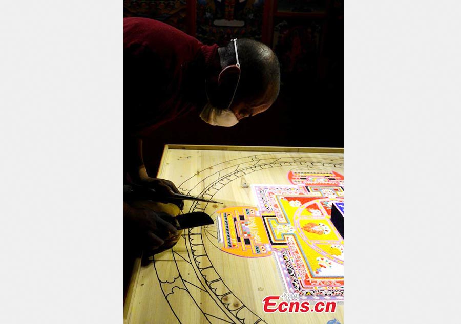 Tibet mandala: The beautiful world in a grain of sand