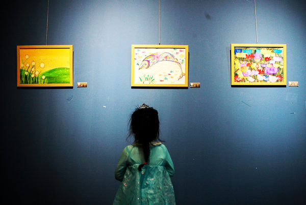 Children with autistic disorder paint their innocent world