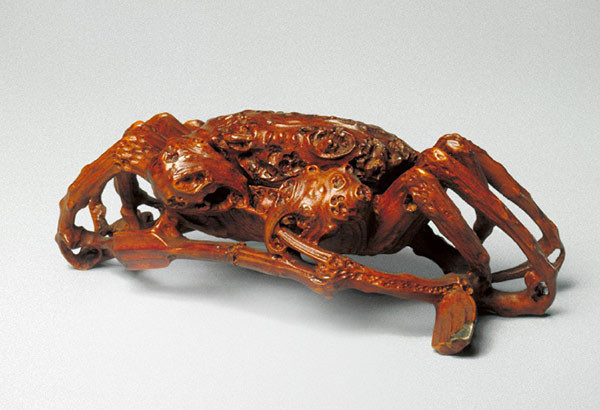 Crab-themed relics embrace the autumn