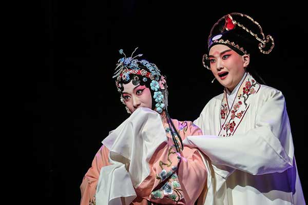 Beijing Opera hits Athens stage to mark Greece-China Year of Cultural Exchanges