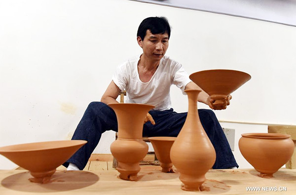 French art school opens research center in China's 'Porcelain Capital'