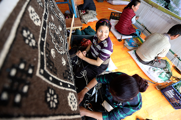 Man helps renew county's interest in Tibetan tapestry