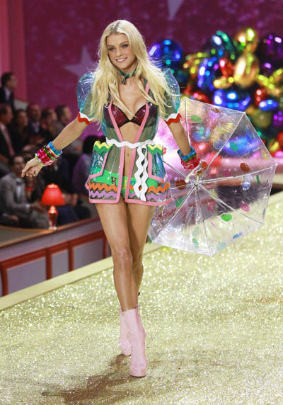 Models and celebs attend 2010 Victoria's Secret Fashion Show in NY