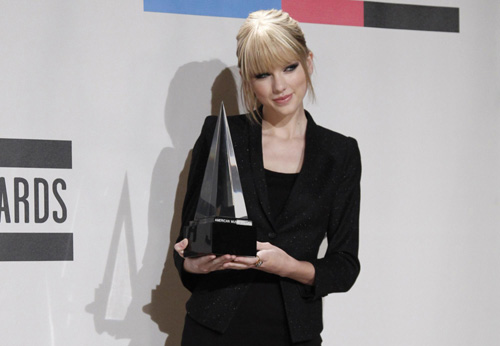 Awards moments of 2010 American Music Awards in Los Angeles