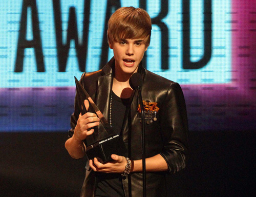 Awards moments of 2010 American Music Awards in Los Angeles