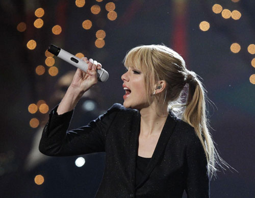 Taylor Swift announces Asia, Europe 2011 tour