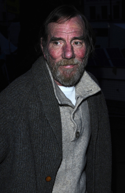 Pete Postlethwaite dies