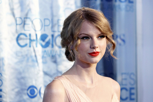 Celebs at the 2011 People's Choice Awards in Los Angeles