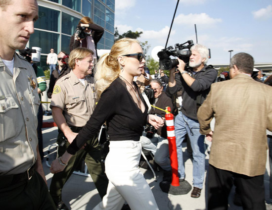 Judge tells Lindsay Lohan guilty plea means jail