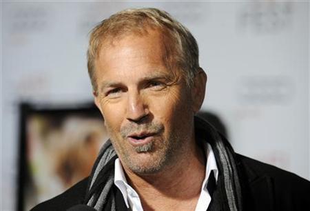Kevin Costner closes deal to join 'Superman'