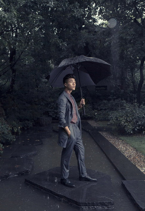 Chen Kun covers the latest issue of<EM> The Bund</EM>