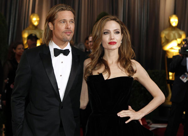 Jolie and Pitt get engaged