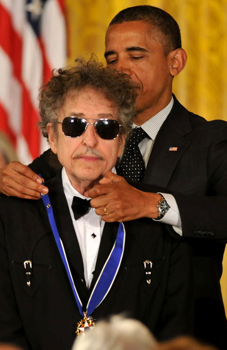 Bob Dylan receives presidential honour