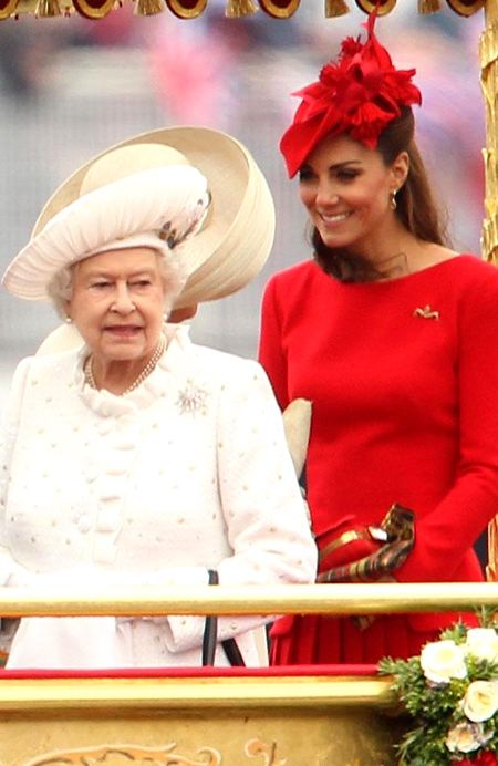 Queen Elizabeth overwhelmed by public support