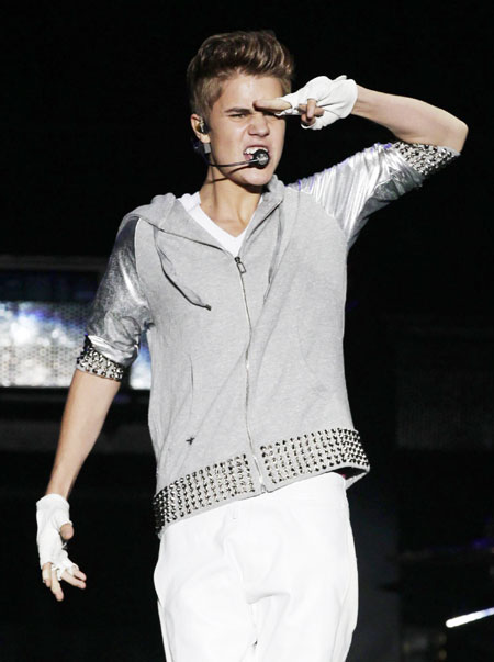 Justin Bieber performs in Mexico City