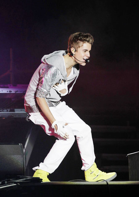 Justin Bieber performs in Mexico City