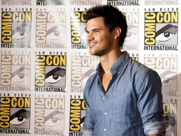 'Twilight' stars gather at Comic-Con