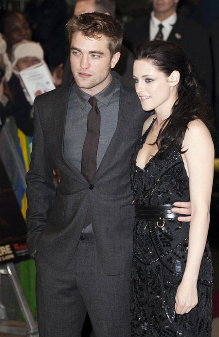 Robert Pattinson 'heartbroken' over Kristen's affair