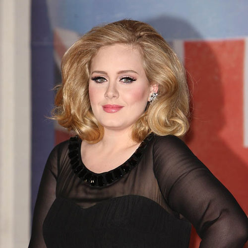 Adele marries in secret?
