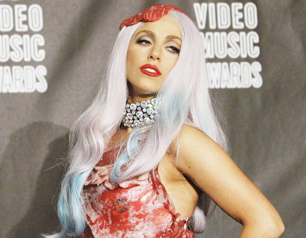 Gaga's meat dress to be shown in museum