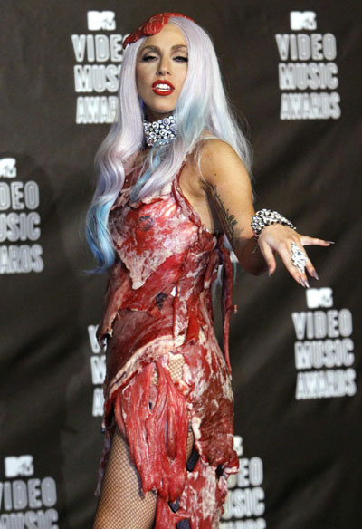 Gaga's meat dress to be shown in museum