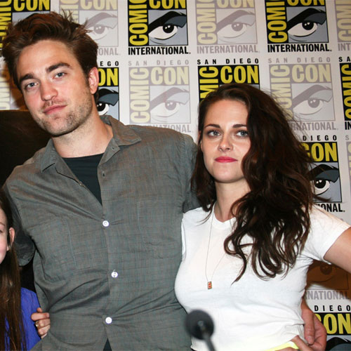 Kristen supported by Twilight costars