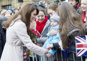 Pregnant Kate discharged from London hospital