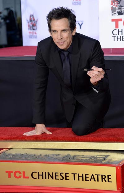 Ben Stiller casts prints in TCL Chinese Theatre