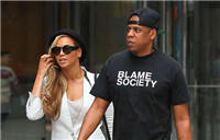 Jay Z buys promise bracelet for Beyonce