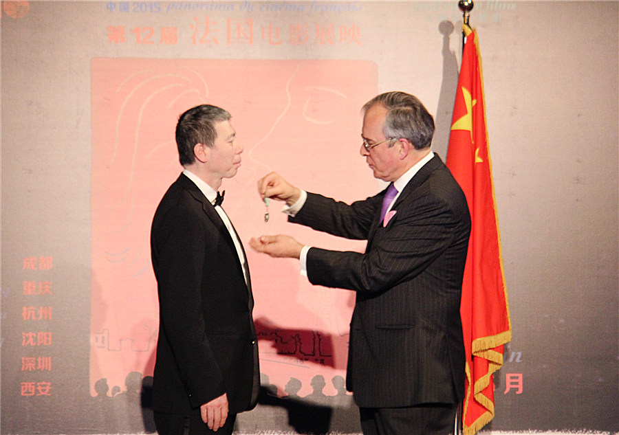 Feng Xiaogang named Knight of the Order of the Arts and Letters