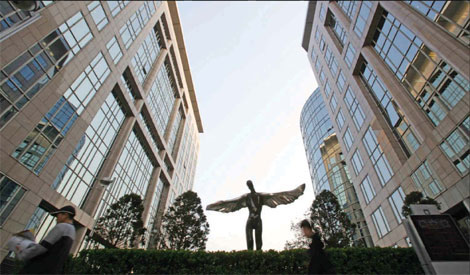 Mixed views over yuan IPO influence