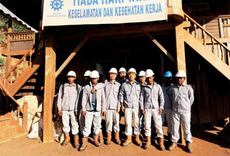 Chinese contractors surf the big wave