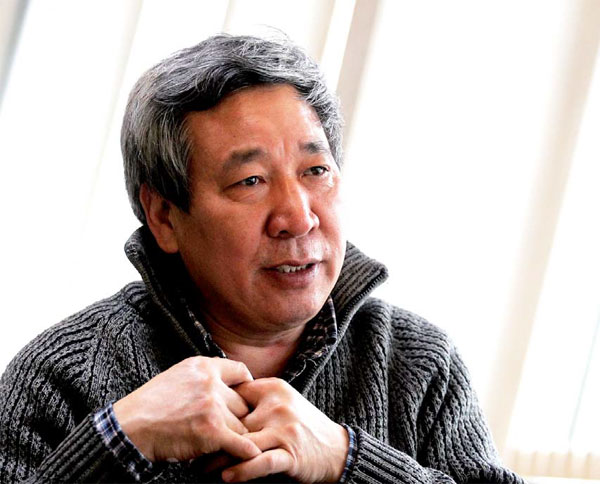 In quest of new themes, written by pen