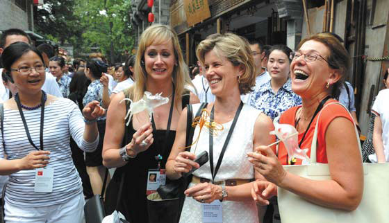 Chengdu Report: New tourism vistas with visa-free policy