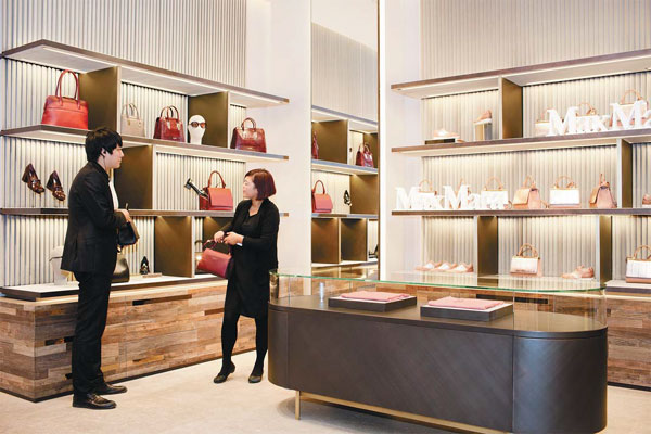 Manila Shopper: Max Mara opens its first store in Manila