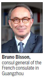 Door to the daily world of Guangzhou