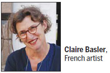 Artist who likes to say it with flowers