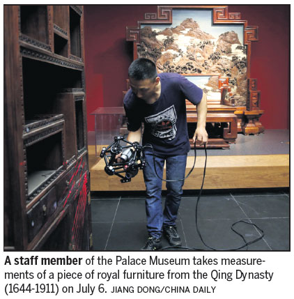 Forbidden City displays furniture of the royals