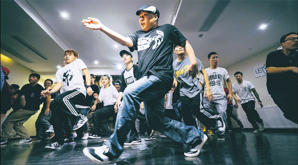 Born in the US, played in Xinjiang